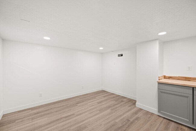 Photo - 2624 W 8th Ave Unit B