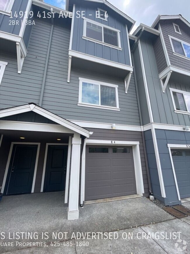 Building Photo - Don't miss out on this luxury town home! 2... Unit E-4