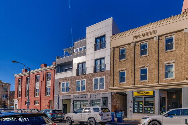 Photo - 209 Bond St Unit 3