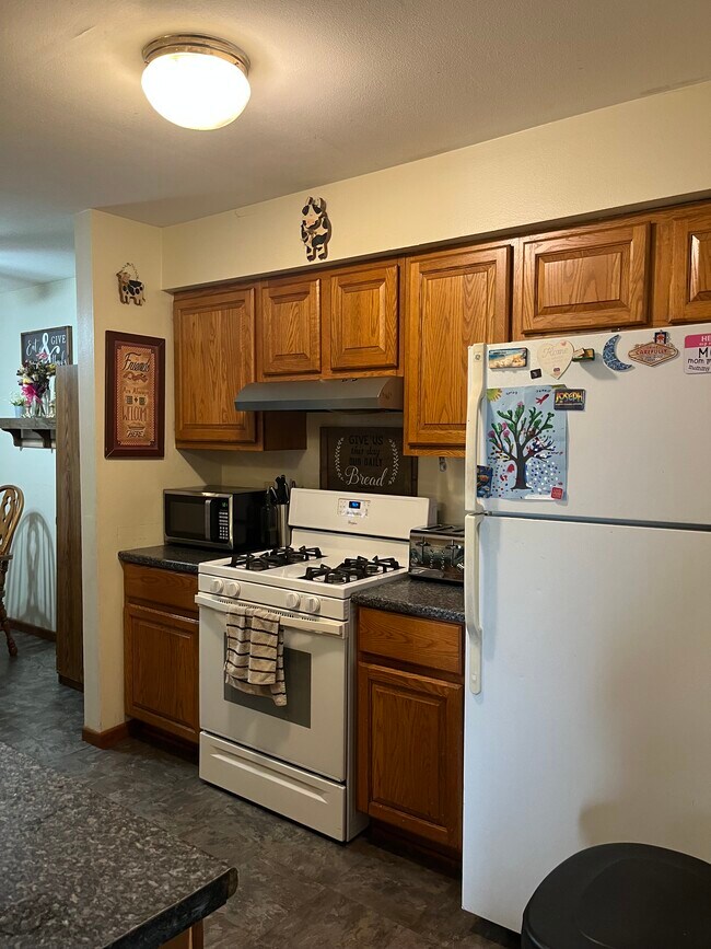 2014 Mac Arthur Rd Townhome Townhome Rental in Waukesha WI