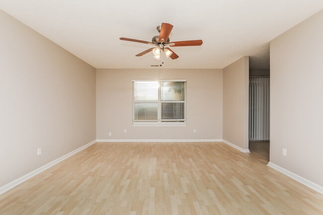 Photo - 5102 Emmert Dr