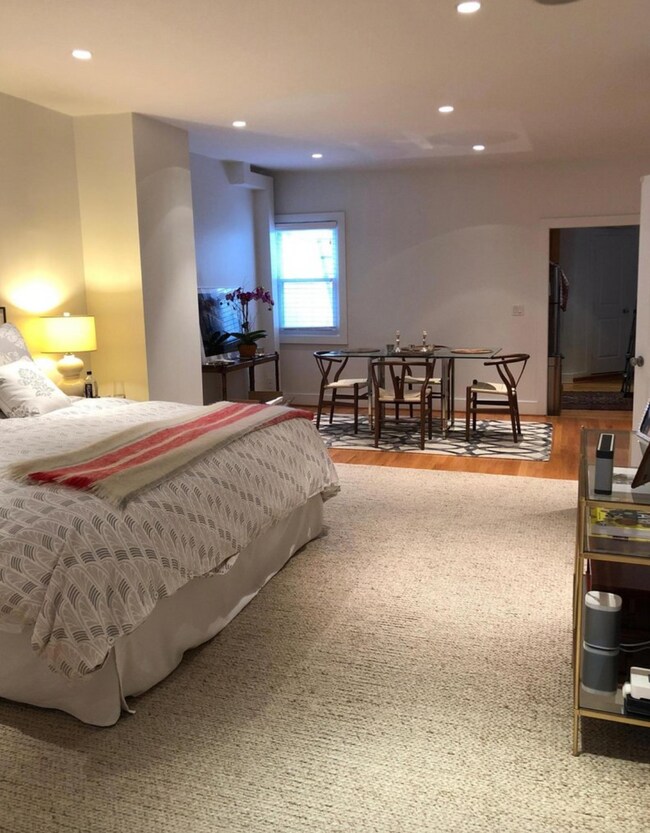 Photo - 60 Greenwich Ave Unit 2