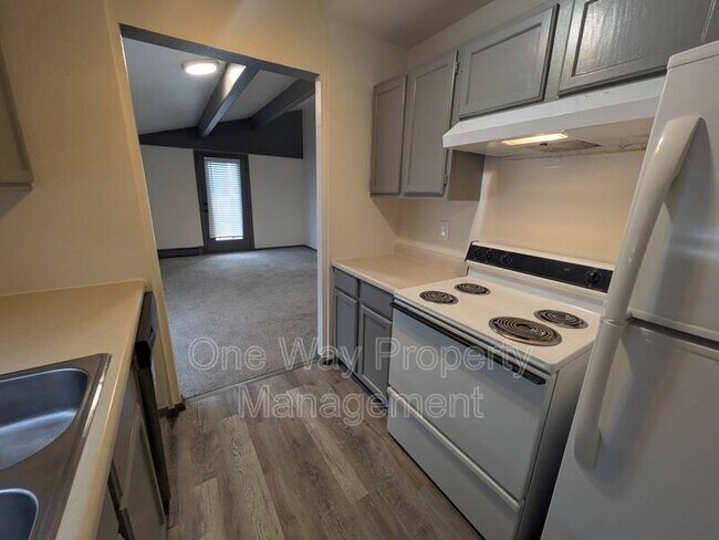 Photo - 320 S 3rd St Unidad 3