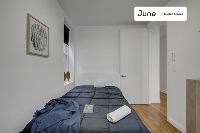 Building Photo - Chic ROOM at The Woodbine House