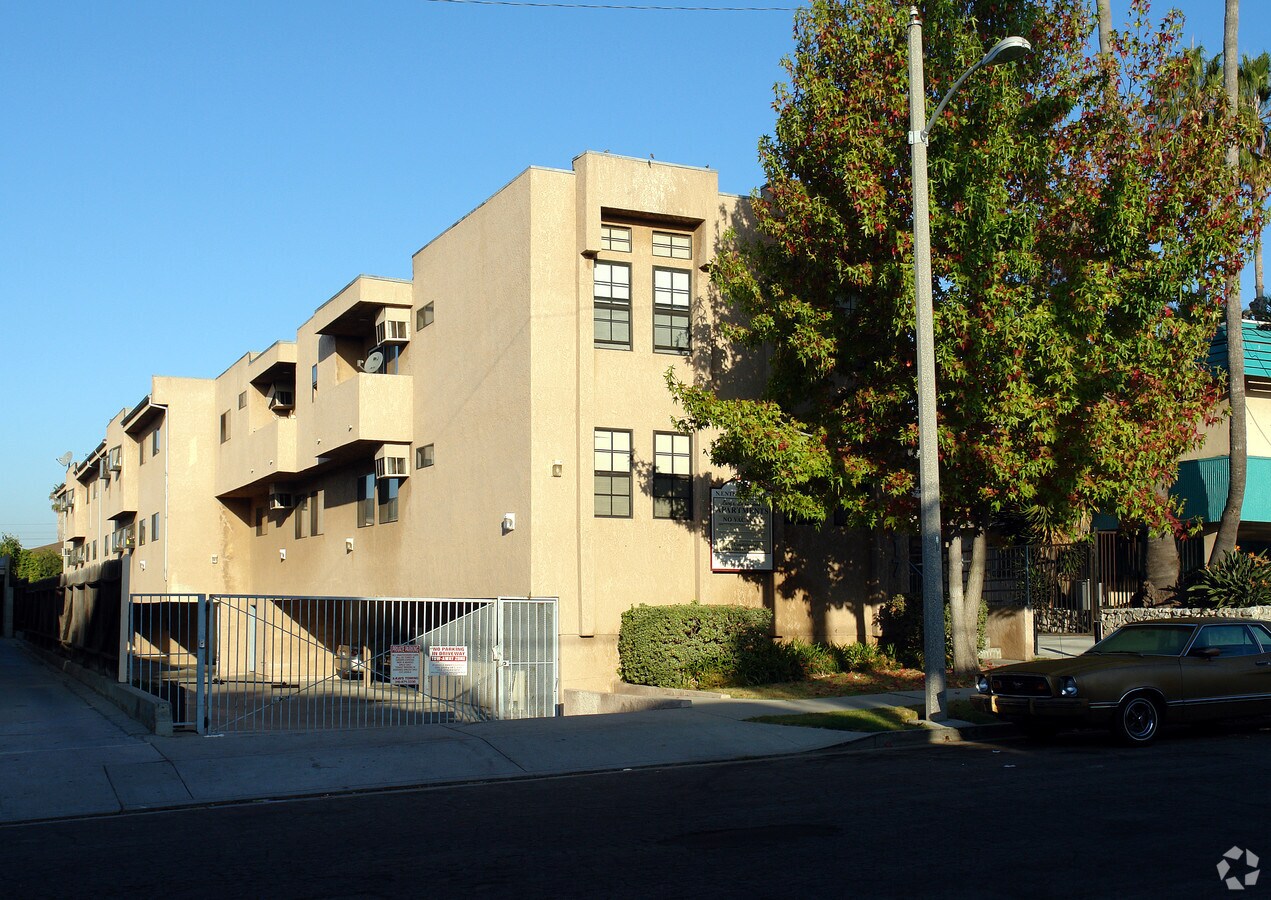 Photo - 917 Enterprise Ave Apartments