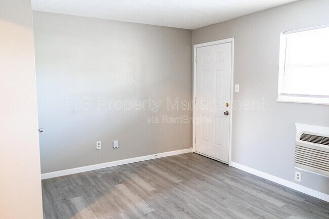 Photo - 4834 Scheel Rd Unit 217