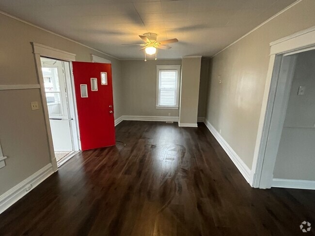 Building Photo - Spacious 3-Bedroom Home with Basement – Av...
