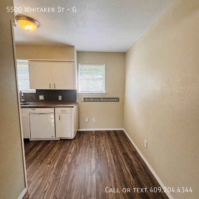 Photo - 5500 Whitaker Ave Unit G