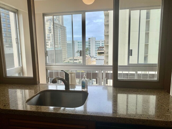 Fully Furnished All Utilities included 2 B... - Fully Furnished All Utilities included 2 B... Condo Unit 1108