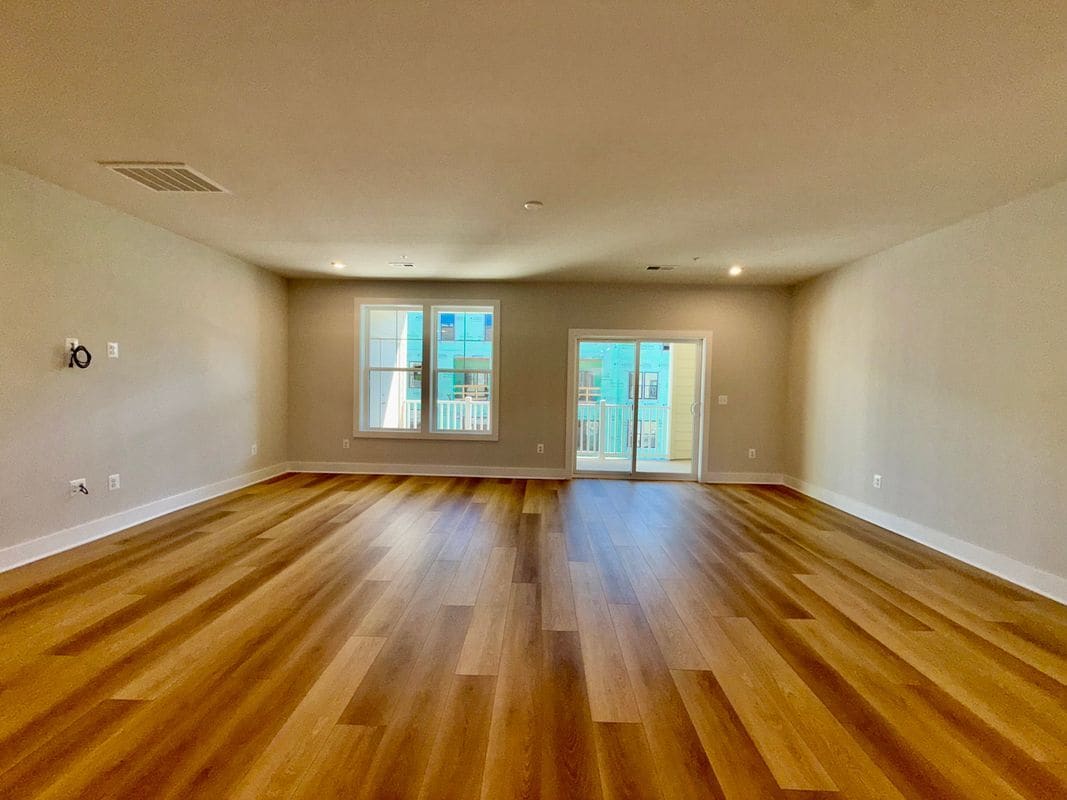 Photo - 527 Munson Woods Walk