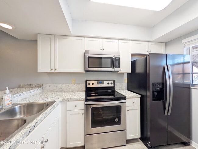 Photo - 3039 Sir Hamilton Cir Unit 8