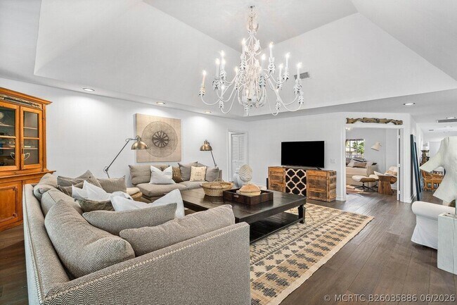 Photo - 11823 Pebblewood Dr