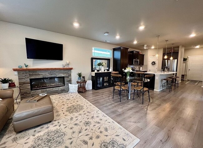 Photo - Beautiful Home Ten Trails Community Black Diamond