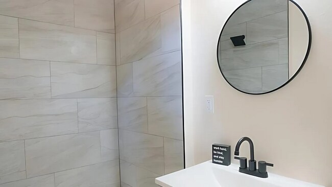 Photo - 172 Pixley Ave