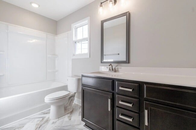 Photo - 205 Notgrass Rd