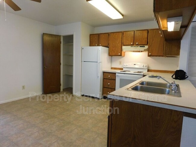 Photo - 1102 E Carolina Ave Unit 1