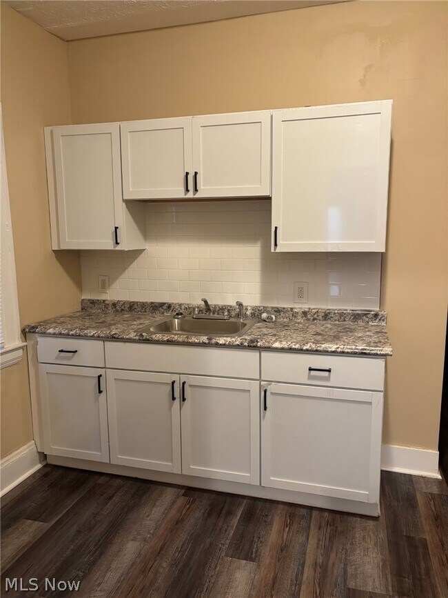 Photo - 3399 E 140th St Unidad 2