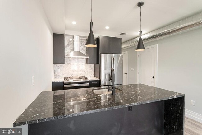 Building Photo - 526 Brown St Unit 403