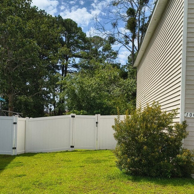 Photo - 100 Kelsey Ct