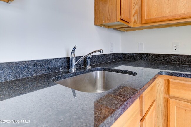 Photo - 147 Wallins Corners Rd