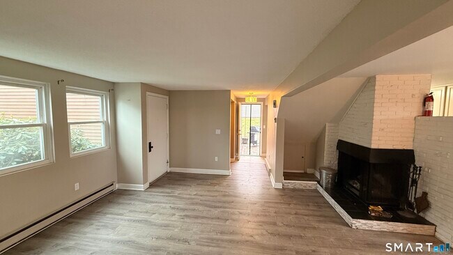 Photo - 11 Little River Ln