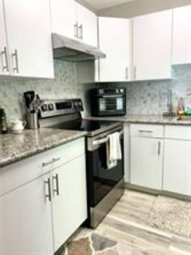 Building Photo - 2555 NE 11th St Unit 606 Rental