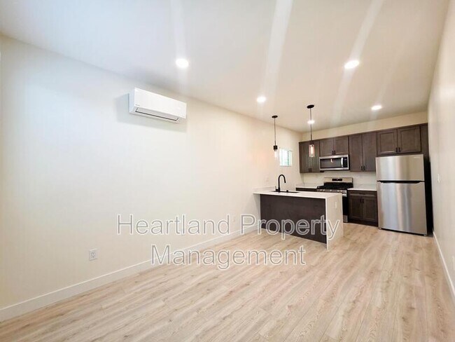 Photo - 3350 Lockwood Dr Unidad #01