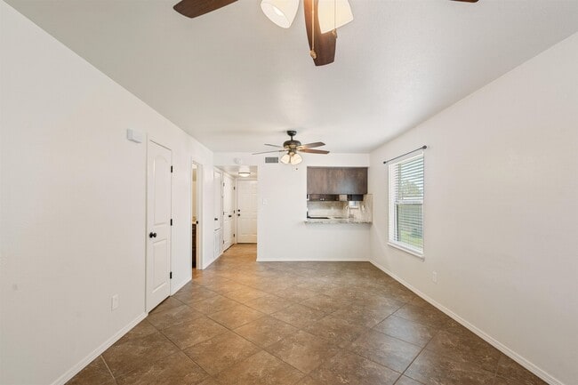 Photo - 111 Rhonda Dr