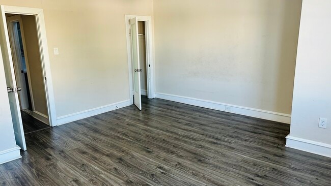 Photo - 4442 Overbrook Ave