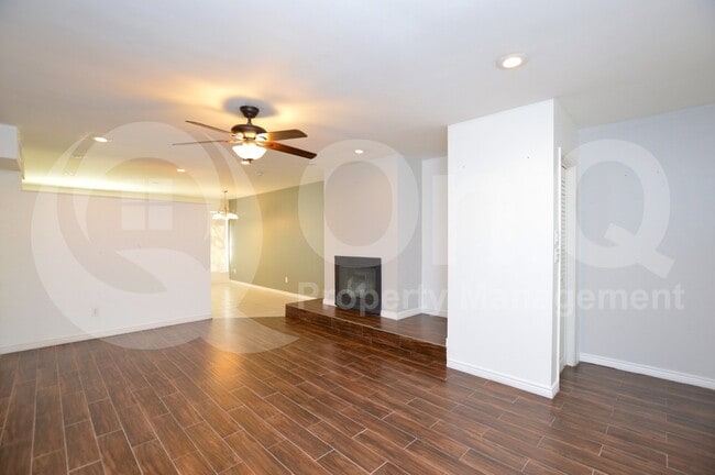 Photo - 2331 W Carson Dr