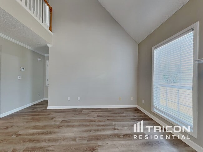 Photo - 130 Kyle Way