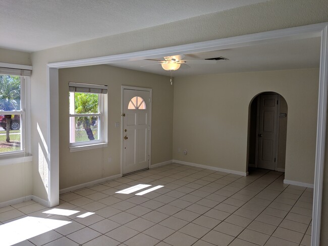 Photo - 234 Union St