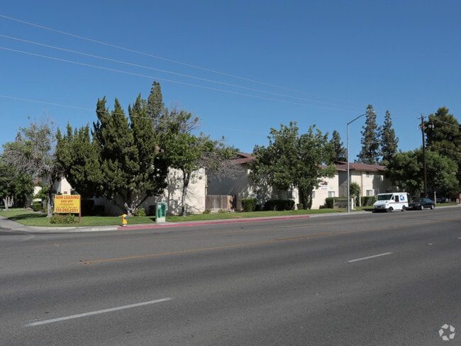 Vineyard Apartments - Vineyard Apartments