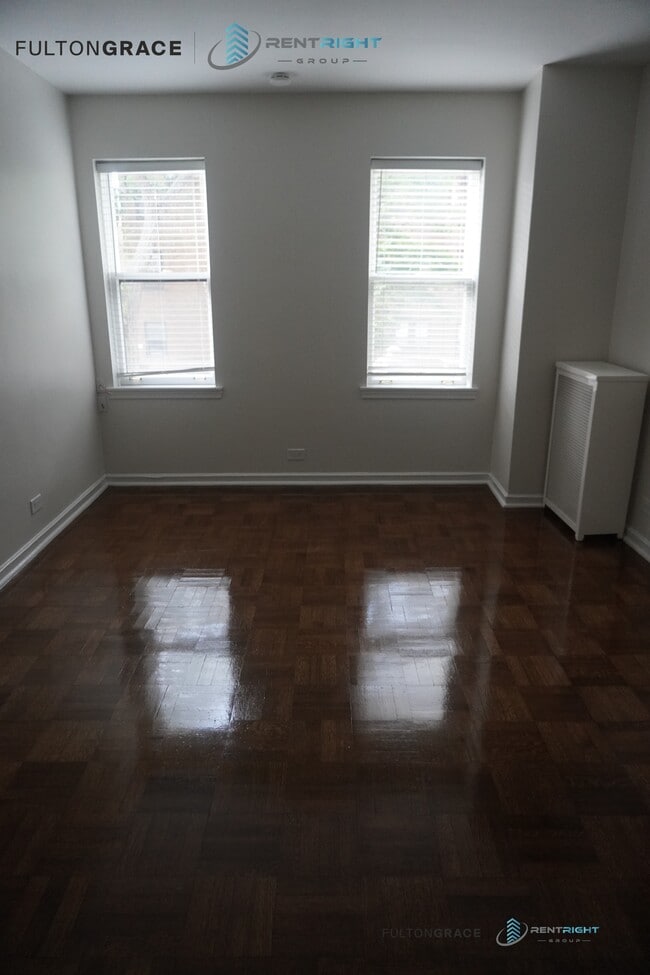 Building Photo - 534 W Stratford Pl Rental