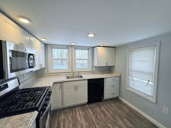 Photo - 48 Bridge St