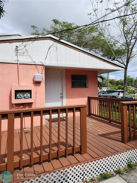 Photo - 3900 SW 12th Pl Apartment Unit 3900