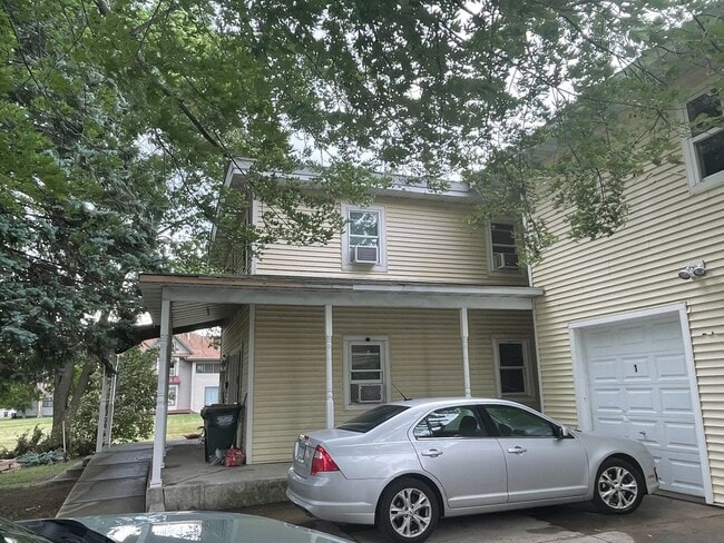 Photo - 126 Main St W Unit 3