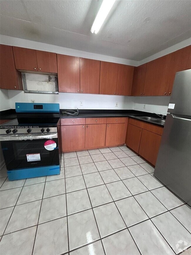 Building Photo - 13725 NE 6th Ave Unit 309 Rental
