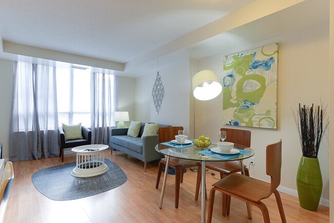 Building Photo - 224 Richmond St W Unit ID1034889P