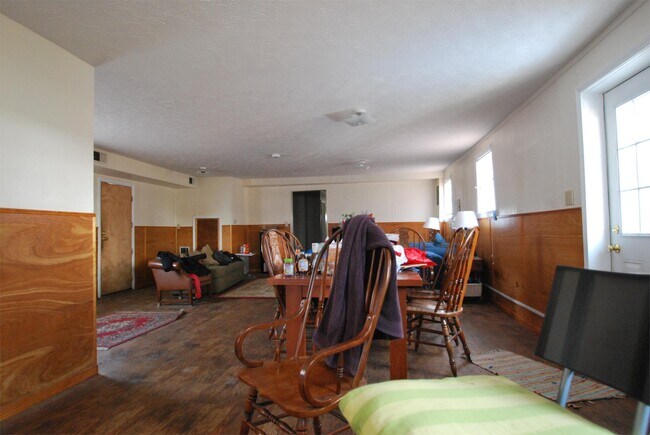Photo - 131 Prall St