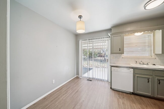 Photo - Adorable Home in Midtown!