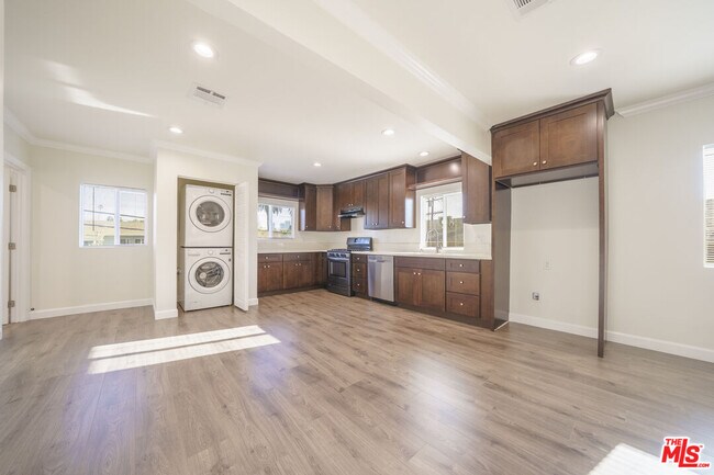 Photo - 136 N Rampart Blvd Unit 3