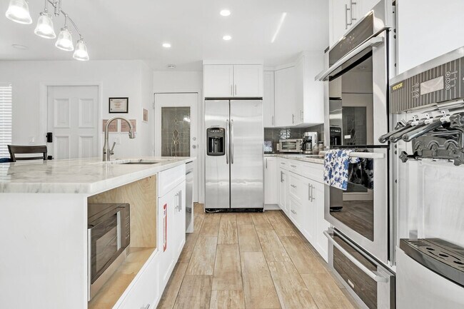 Photo - 1598 NE 38th St Unidad ID1231316P