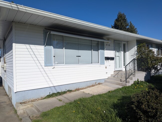 Building Photo - 9715 Carleton St