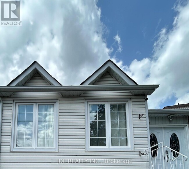 Photo - 44 Glencoyne Crescent