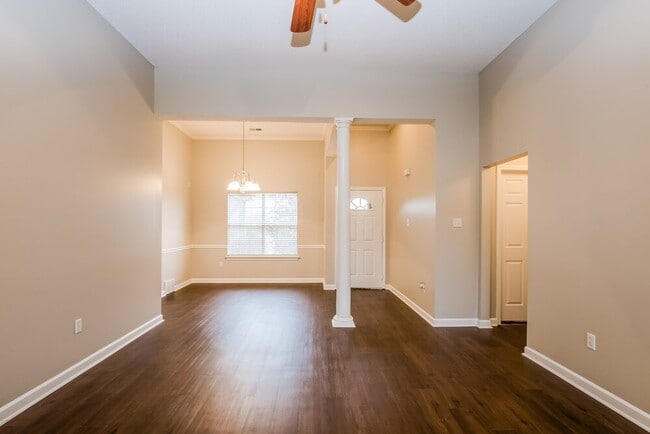 Photo - 185 Mossy Springs Dr