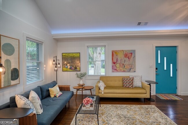 Photo - 367 Ashley Ave NE