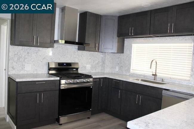 Photo - 2680 Appian Way