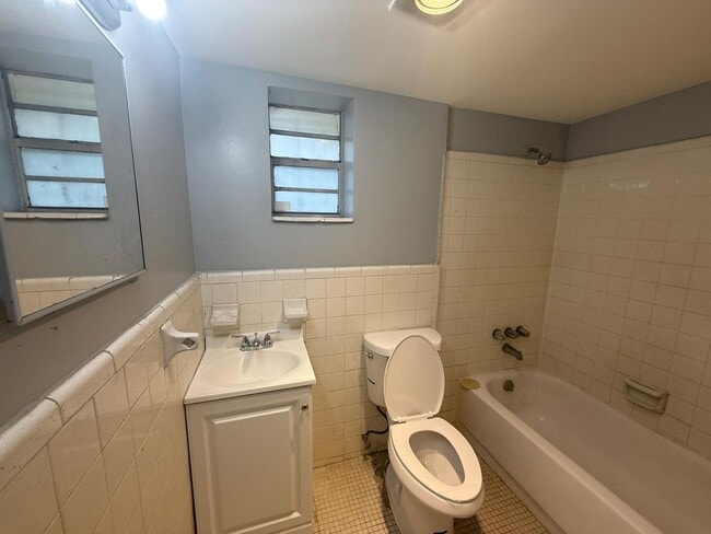 Photo - Charming 1 bedroom in the heart of St Pete... Unit A