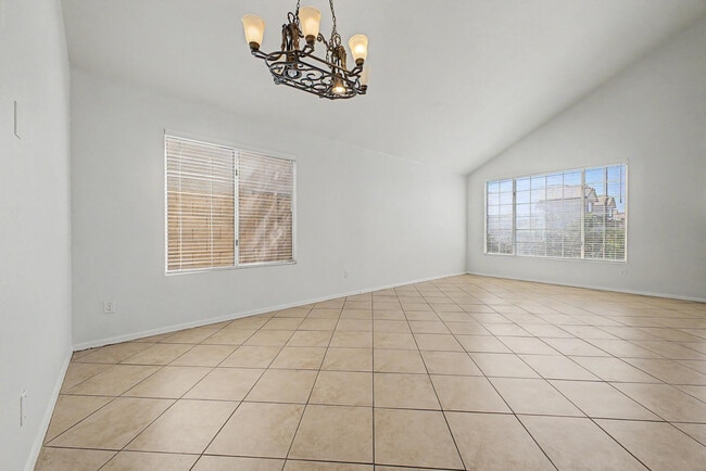 Photo - 1295 S Honeysuckle Ln